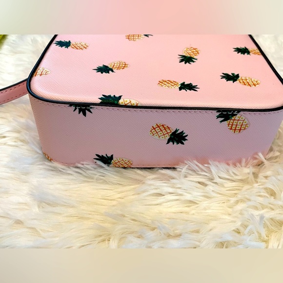 Kate Spade New York Staci Square Pineapple Crossbody🍍💕💐 - Picture 8 of 14